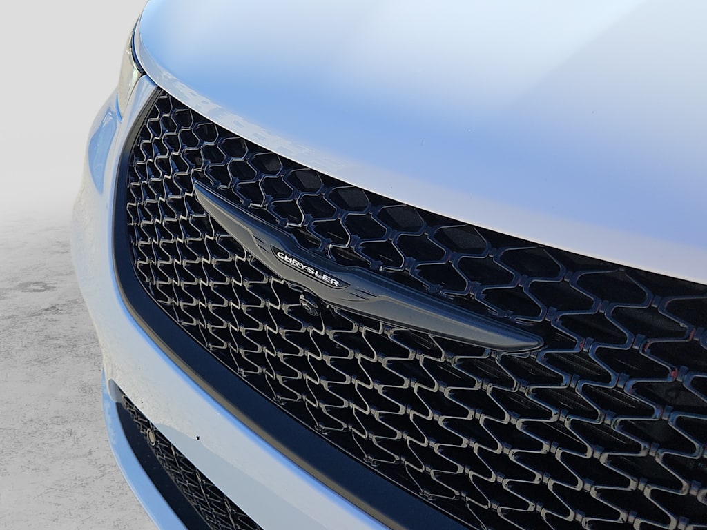 Thumbnail: 2026 Chrysler Pacifica - 20