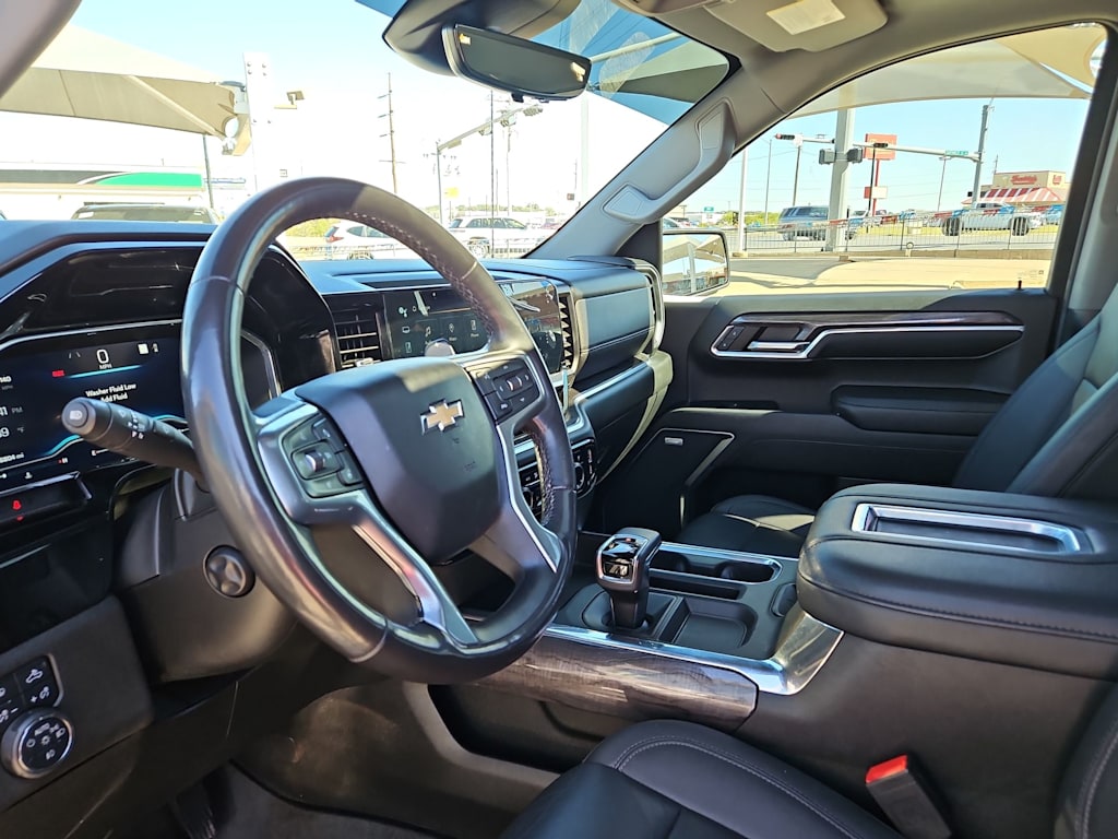 Thumbnail: 2022 Chevrolet Silverado 1500 - 2