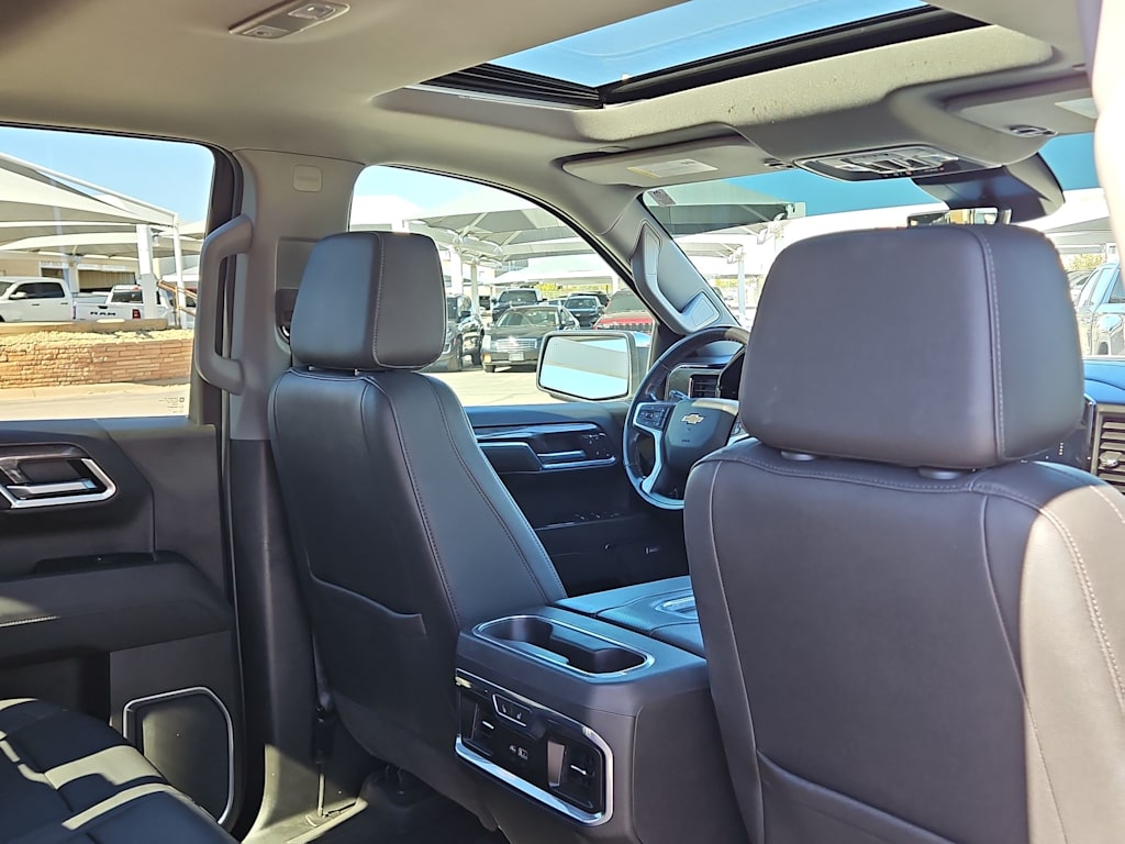 Thumbnail: 2022 Chevrolet Silverado 1500 - 22