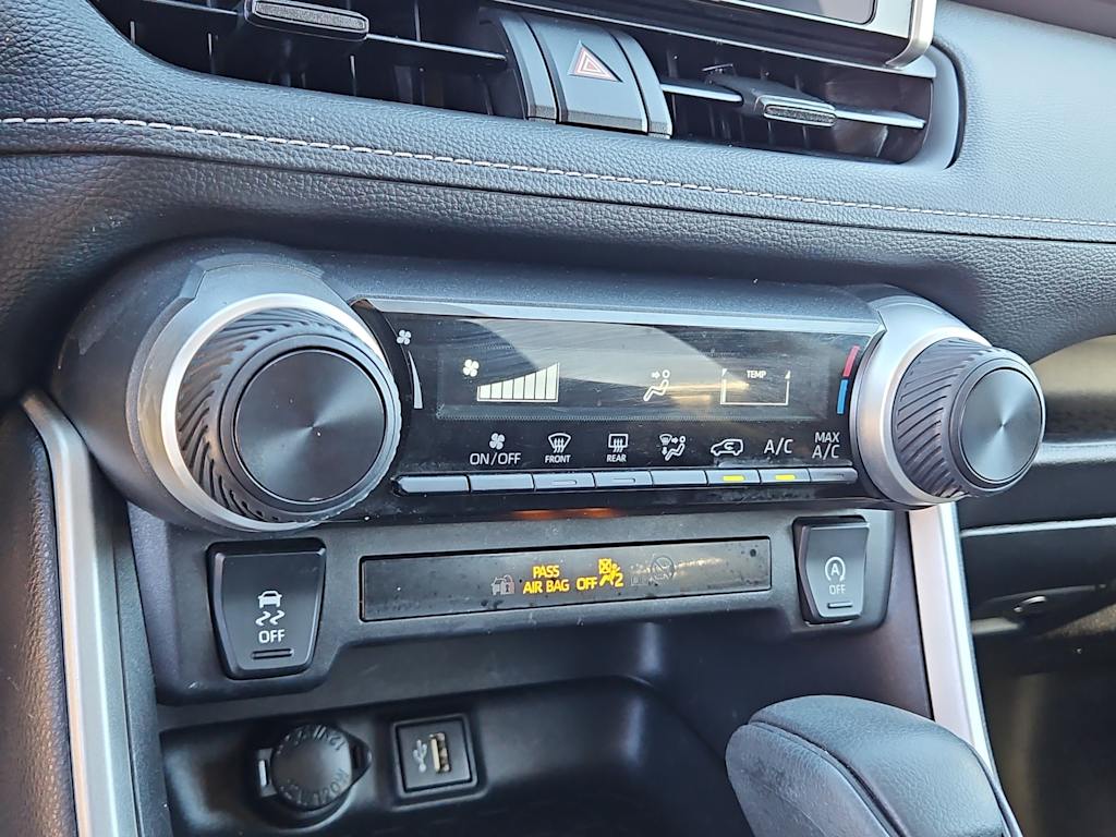 Thumbnail: 2024 Toyota RAV4 - 13