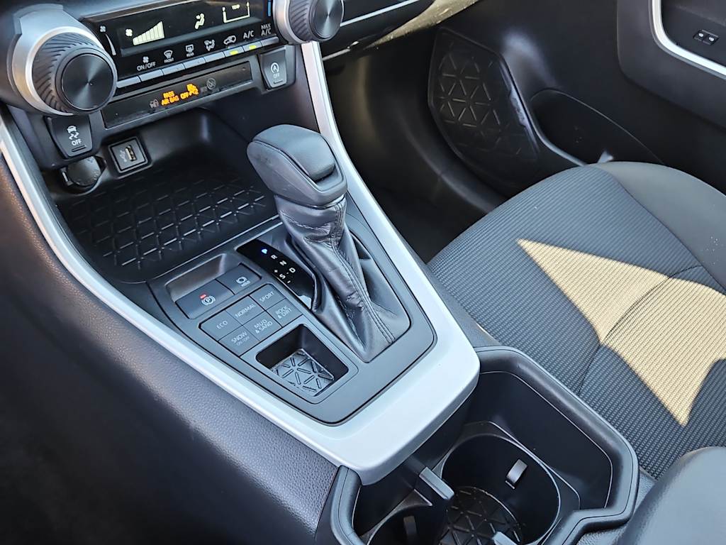 Thumbnail: 2024 Toyota RAV4 - 14