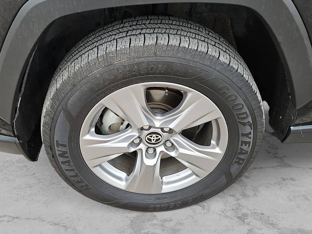 Thumbnail: 2024 Toyota RAV4 - 8