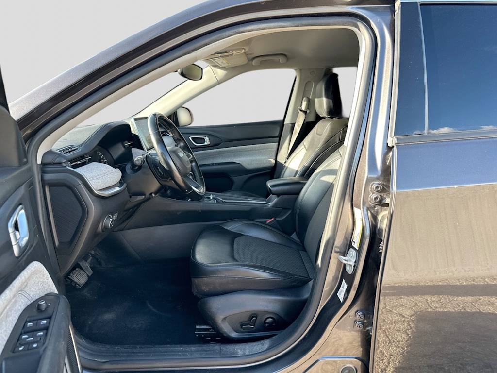 Thumbnail: 2022 Jeep Compass - 11