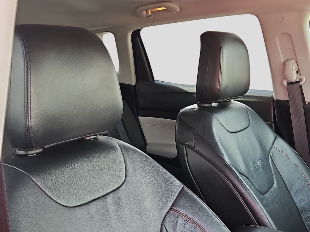 Thumbnail: 2022 Jeep Compass - 23