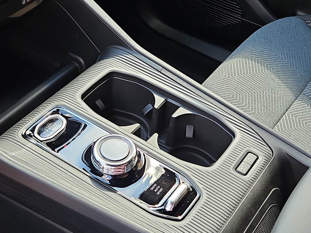 Thumbnail: 2026 Jeep Cherokee - 12