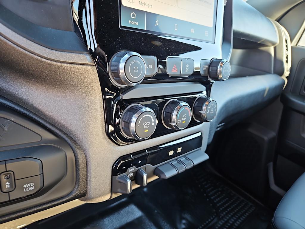 Thumbnail: 2026 RAM 3500 - 25