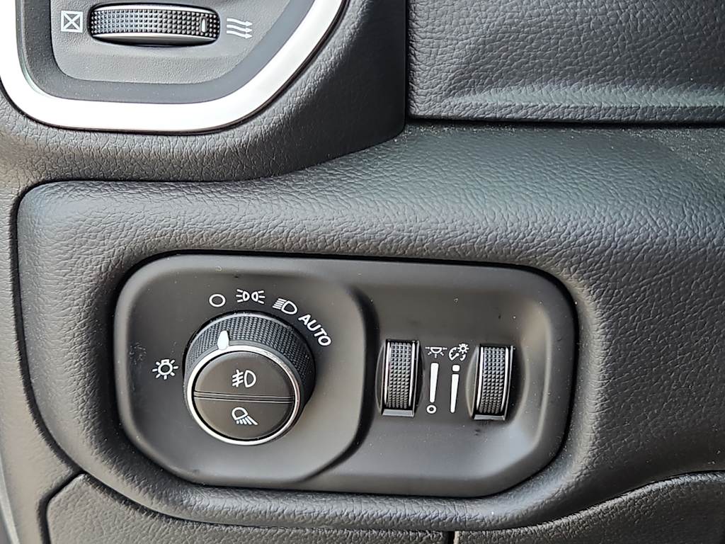 Thumbnail: 2026 RAM 1500 - 23