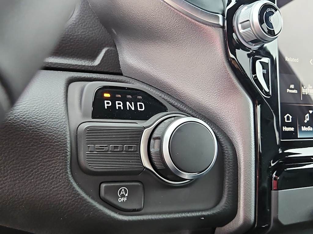 Thumbnail: 2026 RAM 1500 - 25