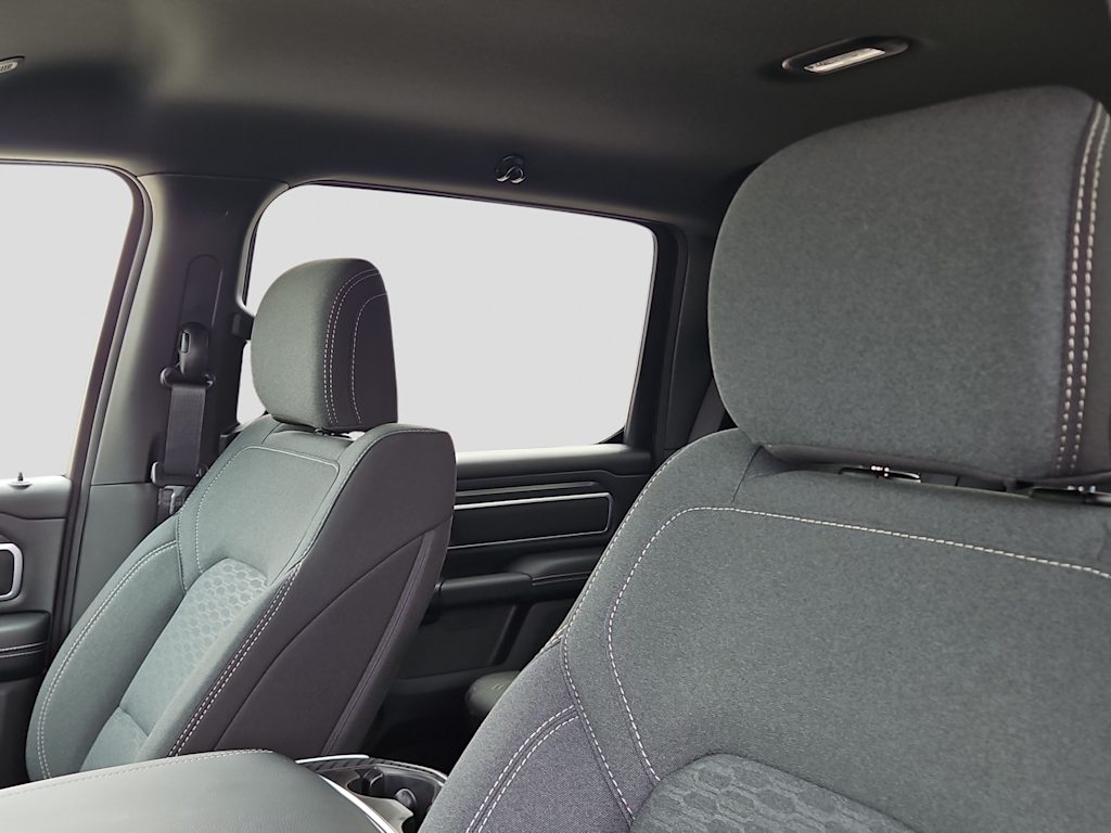 Thumbnail: 2026 RAM 1500 - 10