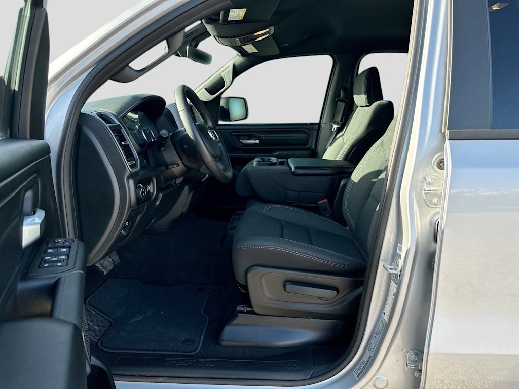 Thumbnail: 2026 RAM 1500 - 9
