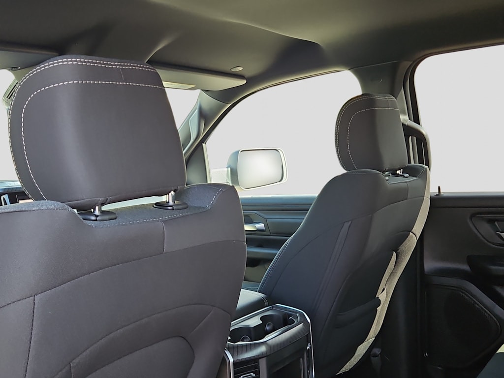 Thumbnail: 2026 RAM 1500 - 9