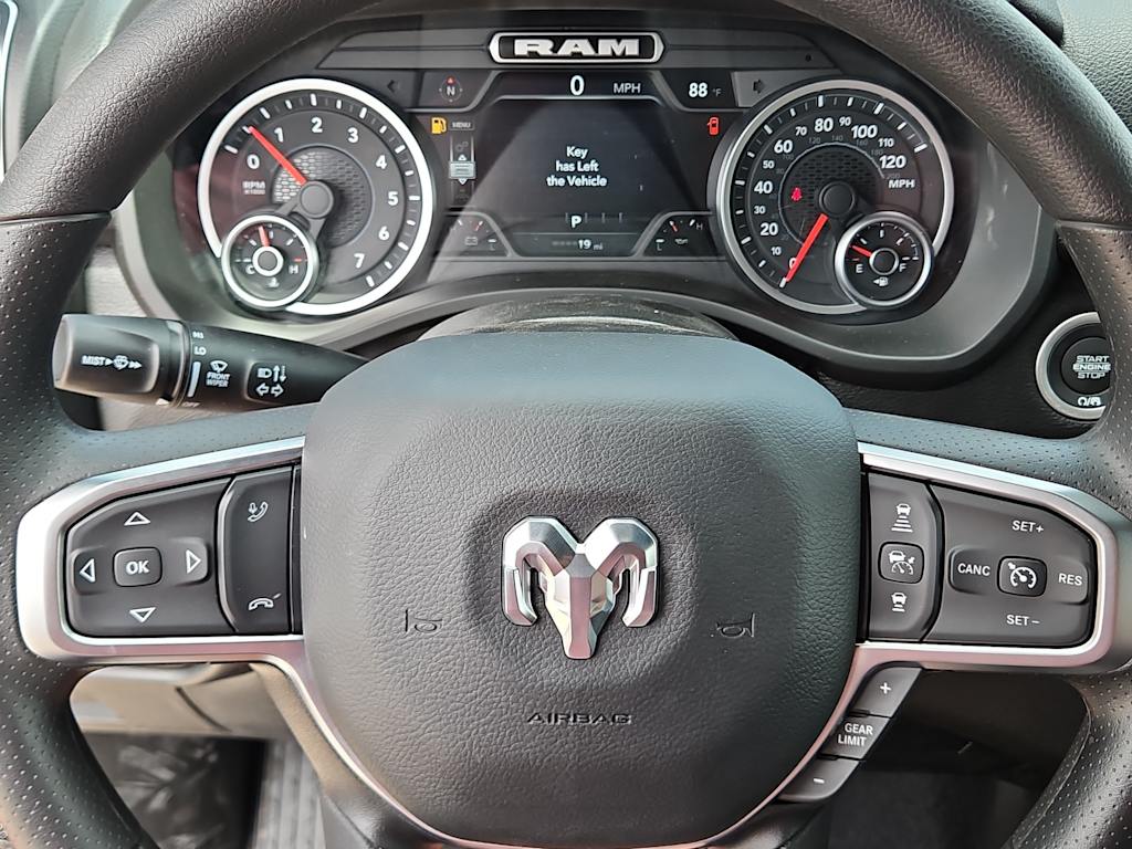 Thumbnail: 2026 RAM 1500 - 13