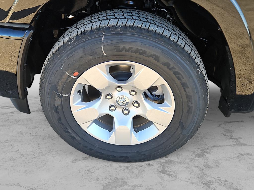 Thumbnail: 2026 RAM 1500 - 8