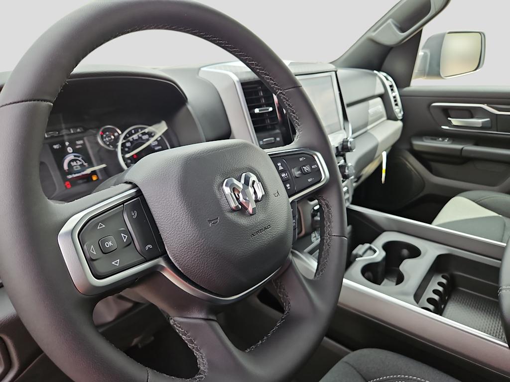 Thumbnail: 2026 RAM 1500 - 2
