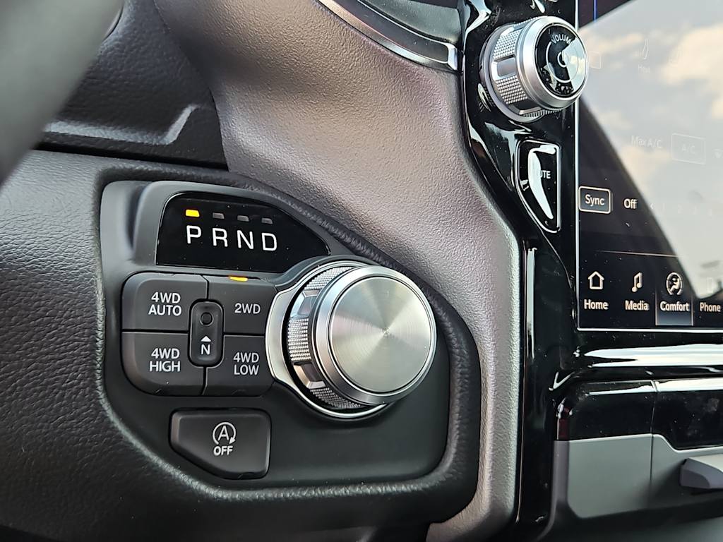 Thumbnail: 2026 RAM 1500 - 20