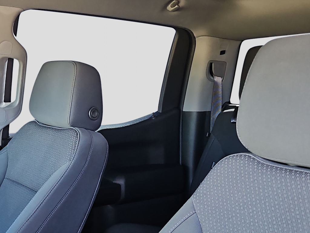 Thumbnail: 2021 Chevrolet Silverado 1500 - 21