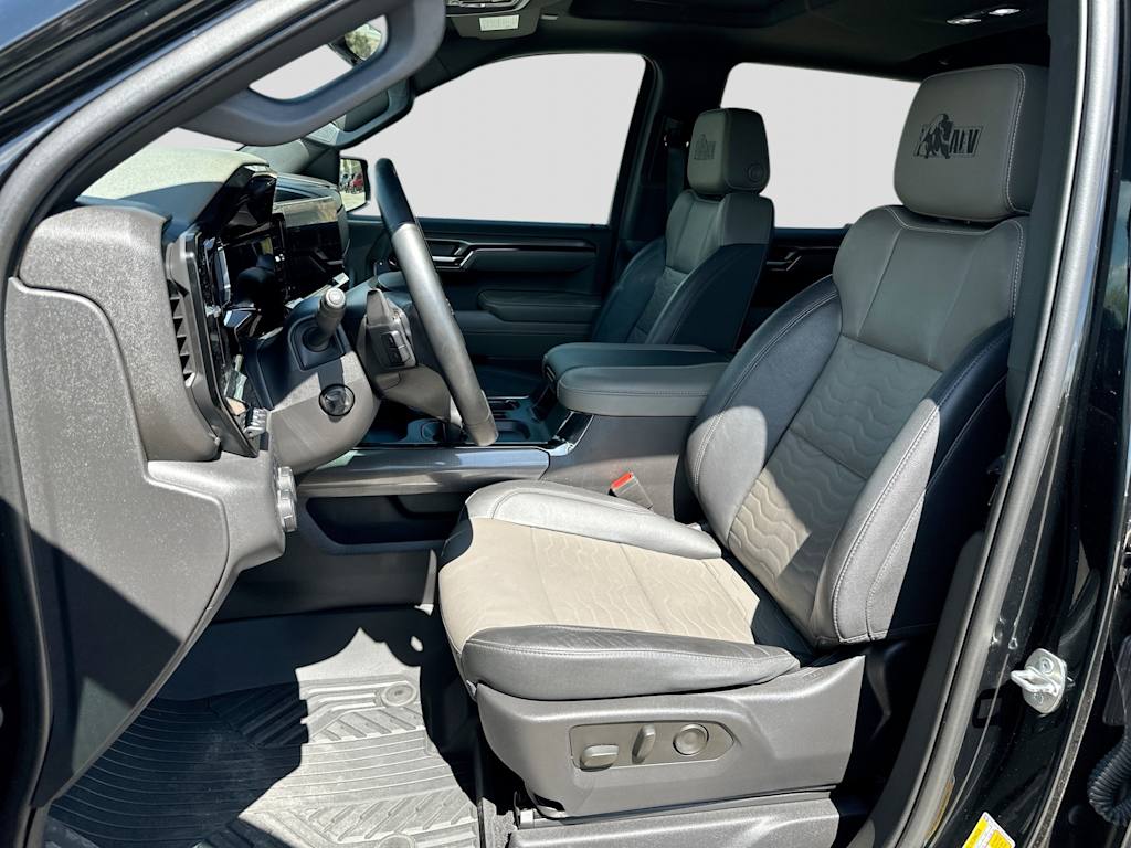 Thumbnail: 2023 Chevrolet Silverado 1500 - 11