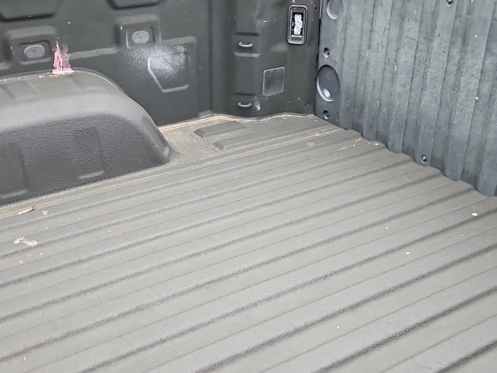 Thumbnail: 2021 Chevrolet Silverado 1500 - 13