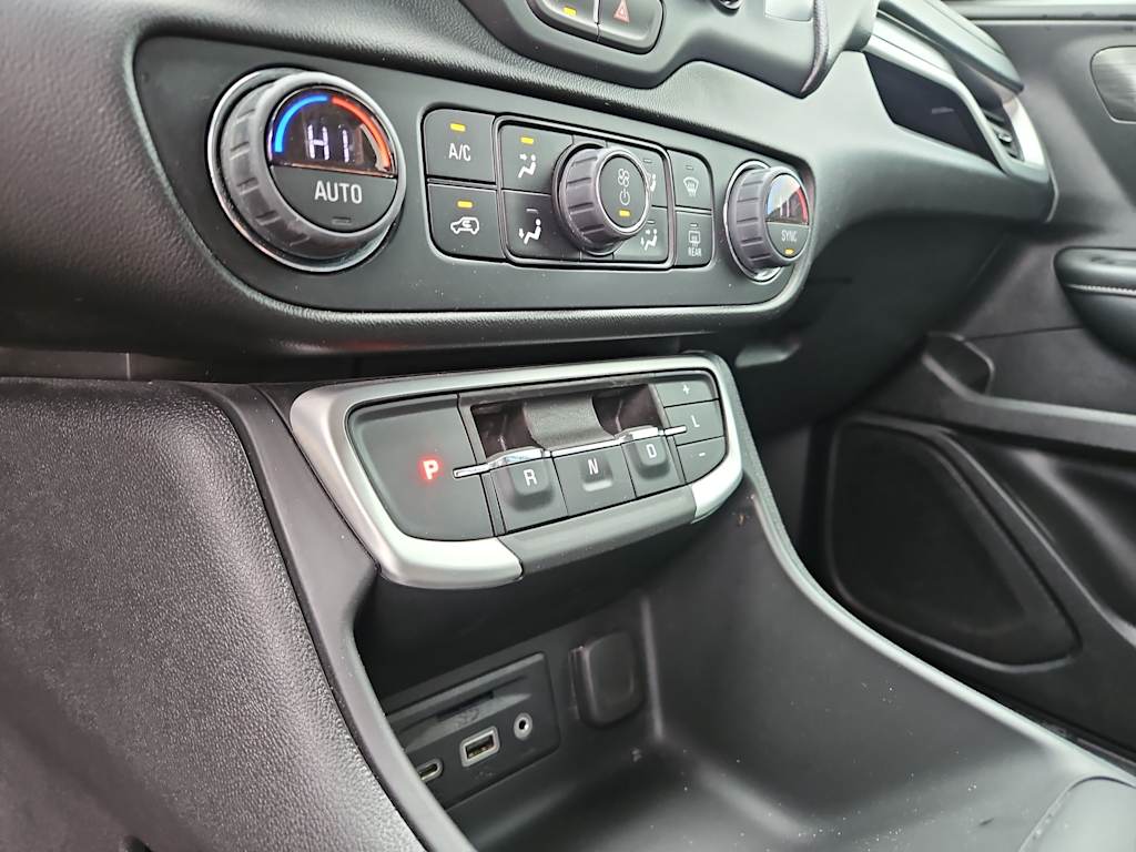 Thumbnail: 2024 GMC Terrain - 25