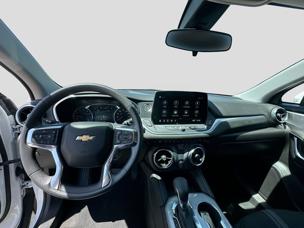 Thumbnail: 2025 Chevrolet Blazer - 2