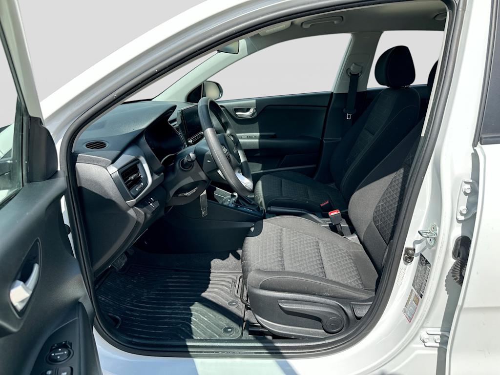 Thumbnail: 2023 Kia Rio - 11