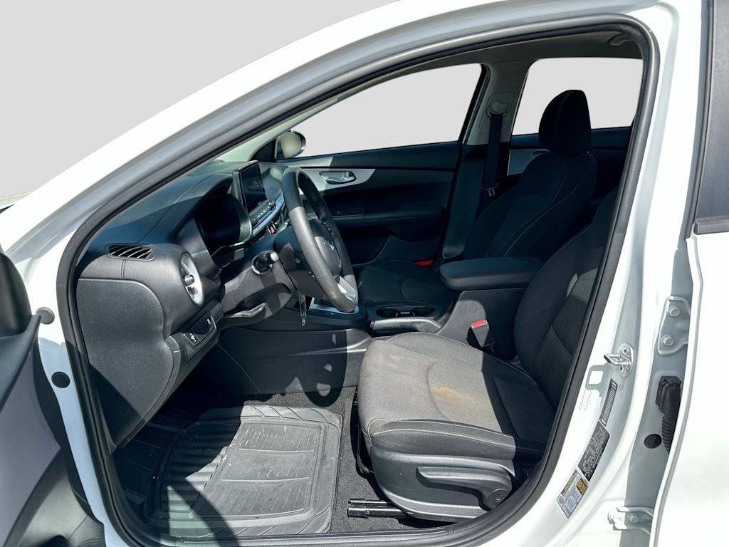 Thumbnail: 2024 Kia Forte - 10