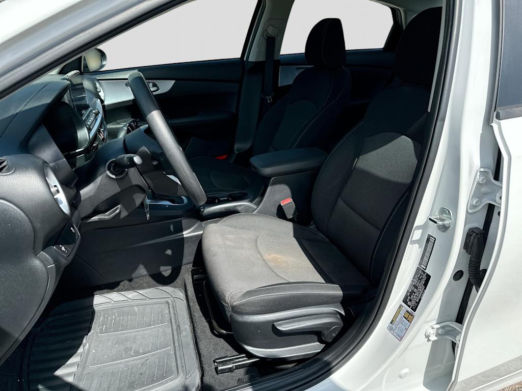 Thumbnail: 2024 Kia Forte - 11