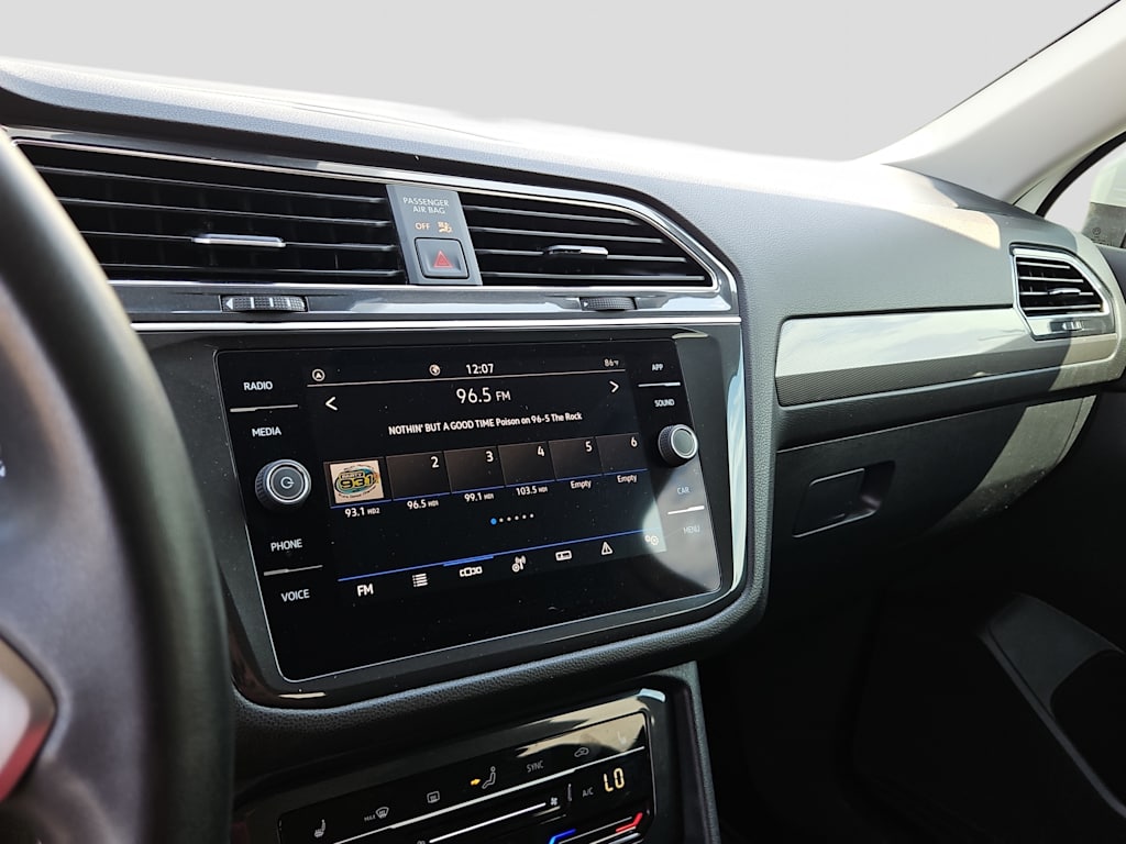 Thumbnail: 2023 Volkswagen Tiguan - 14