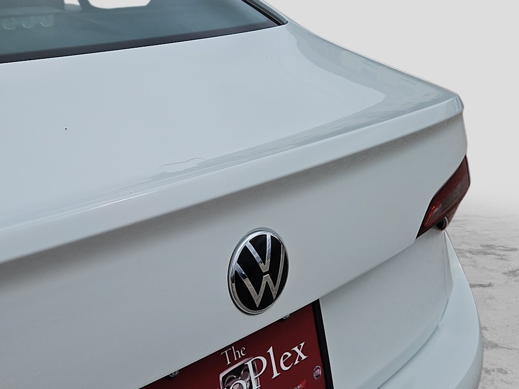 Thumbnail: 2024 Volkswagen Jetta - 5