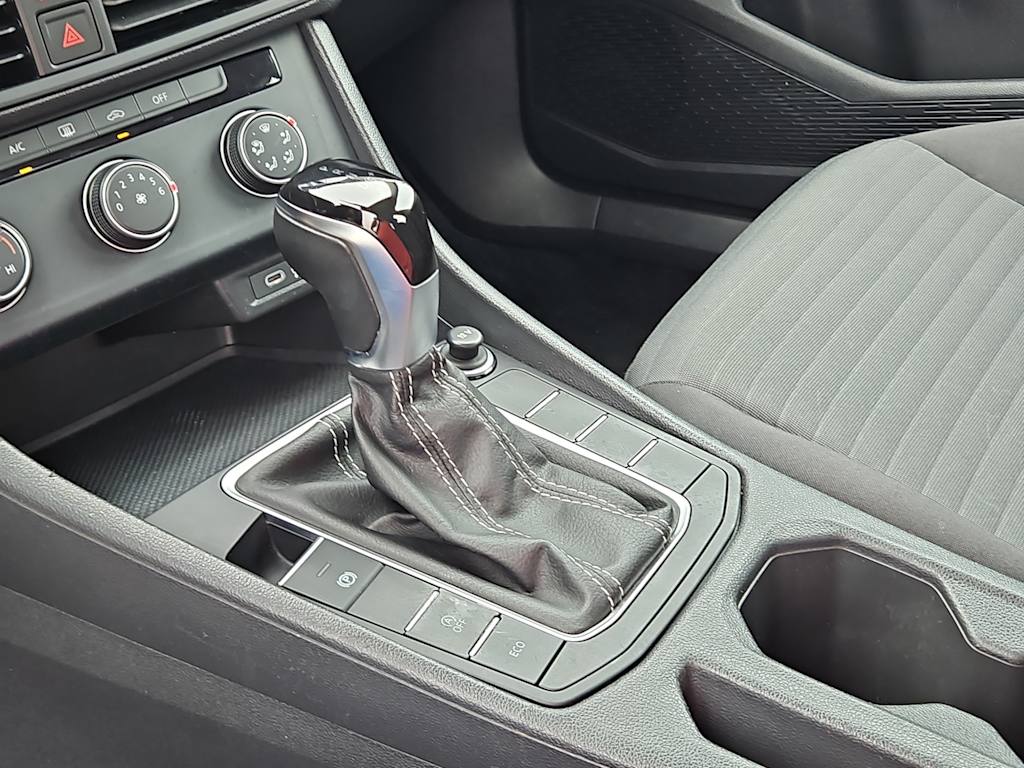 Thumbnail: 2024 Volkswagen Jetta - 11