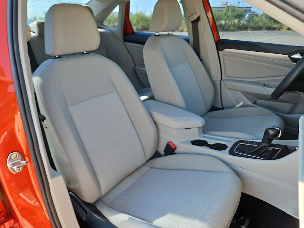 Thumbnail: 2019 Volkswagen Jetta - 10