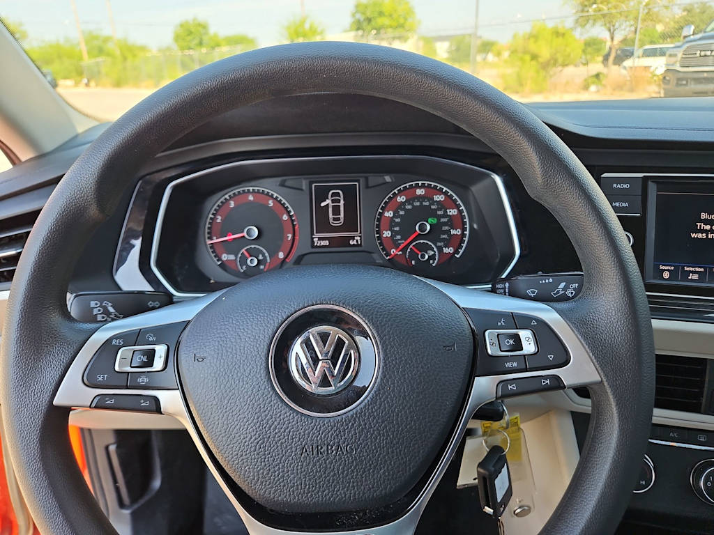 Thumbnail: 2019 Volkswagen Jetta - 13