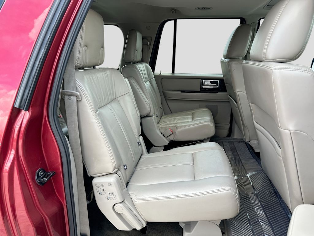 Thumbnail: 2016 Lincoln Navigator L - 27