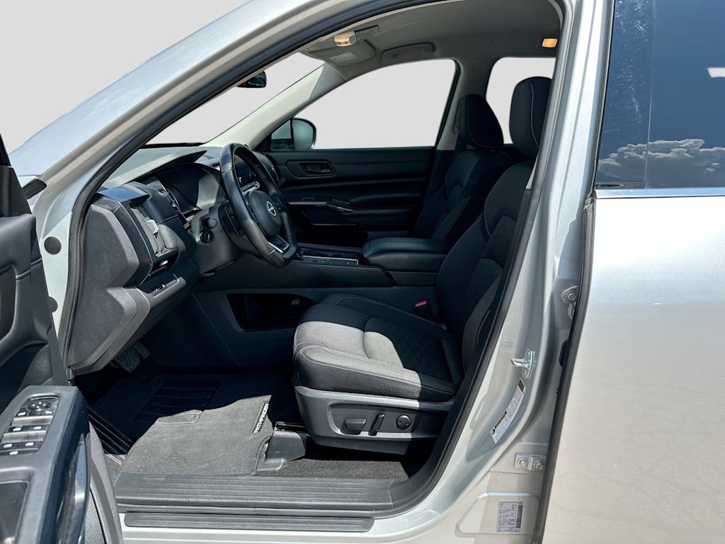 Thumbnail: 2024 Nissan Pathfinder - 10