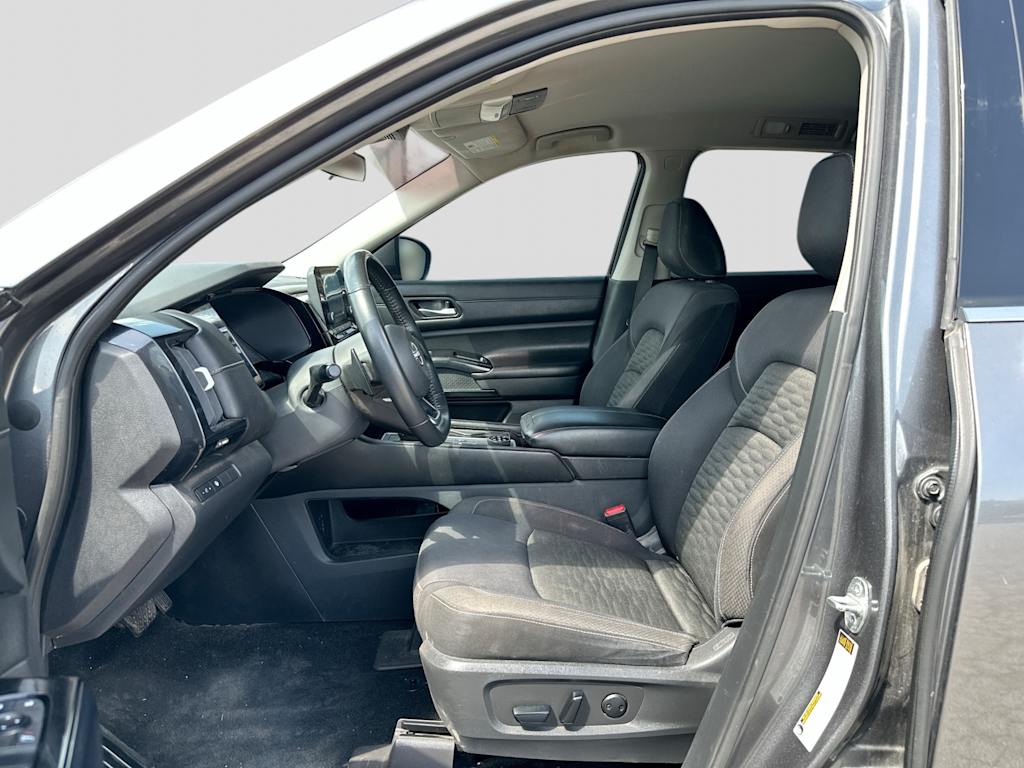 Thumbnail: 2022 Nissan Pathfinder - 10