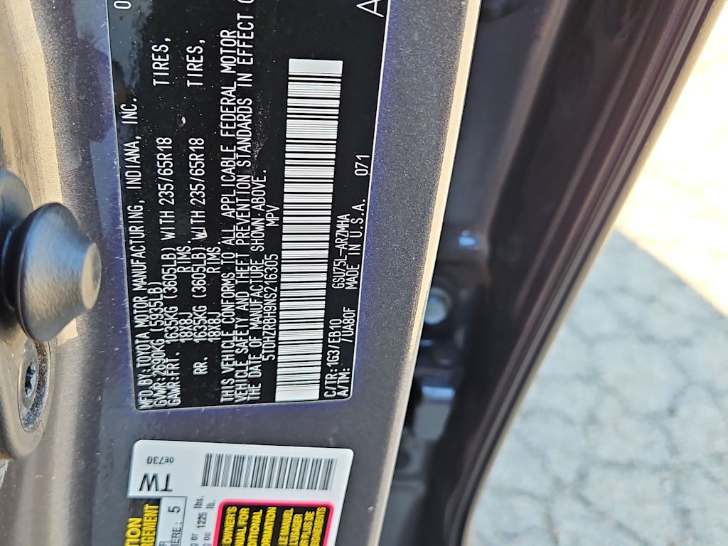 Thumbnail: 2022 Toyota Highlander - 18