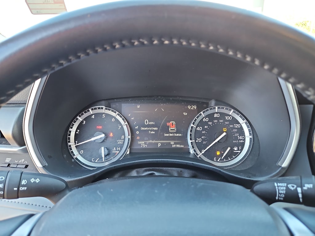 Thumbnail: 2022 Toyota Highlander - 16