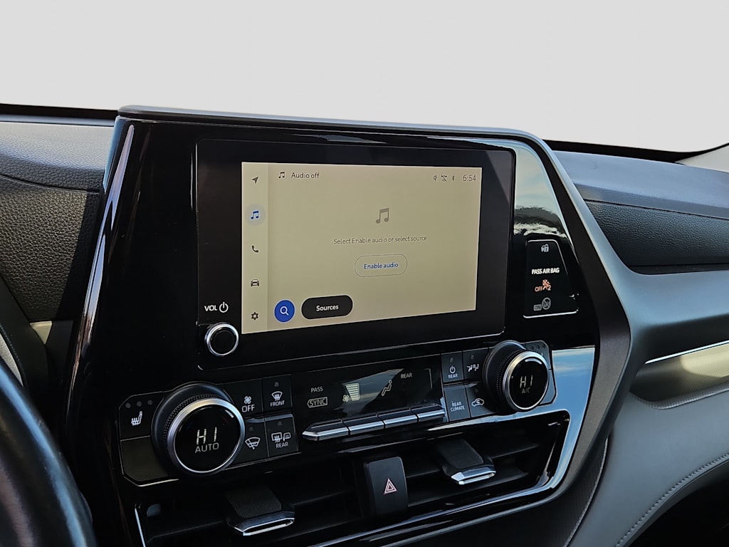 Thumbnail: 2023 Toyota Highlander - 26