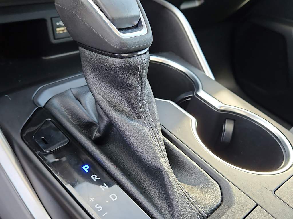 Thumbnail: 2023 Toyota Highlander - 25