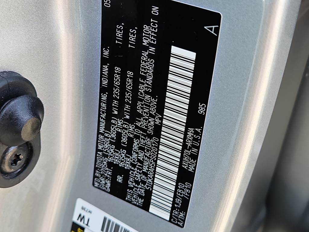 Thumbnail: 2023 Toyota Highlander - 16