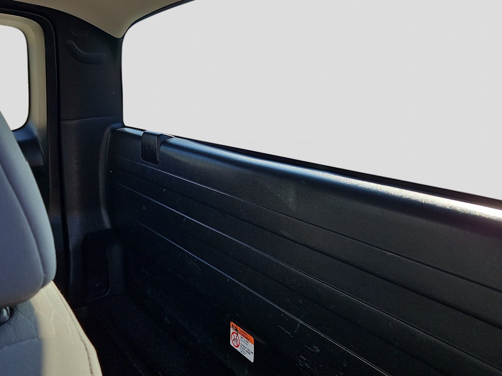 Thumbnail: 2017 Toyota Tacoma - 21