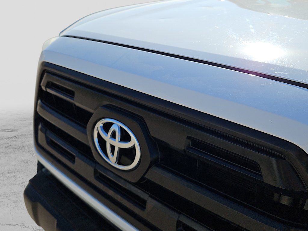Thumbnail: 2017 Toyota Tacoma - 20