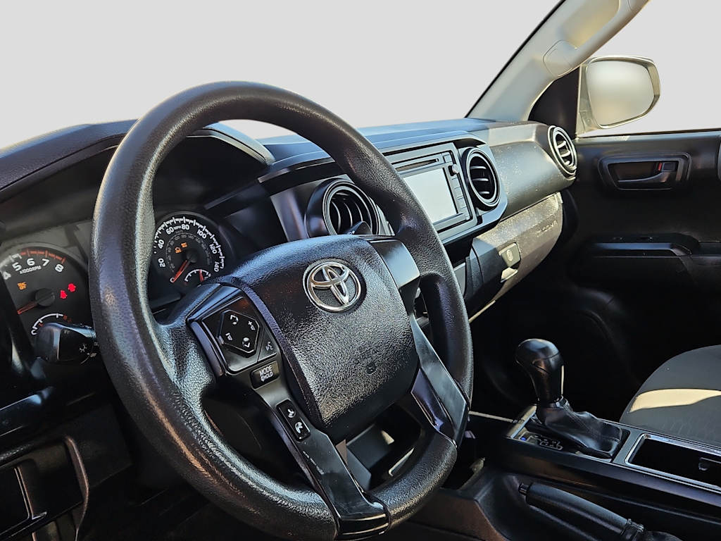 Thumbnail: 2017 Toyota Tacoma - 8