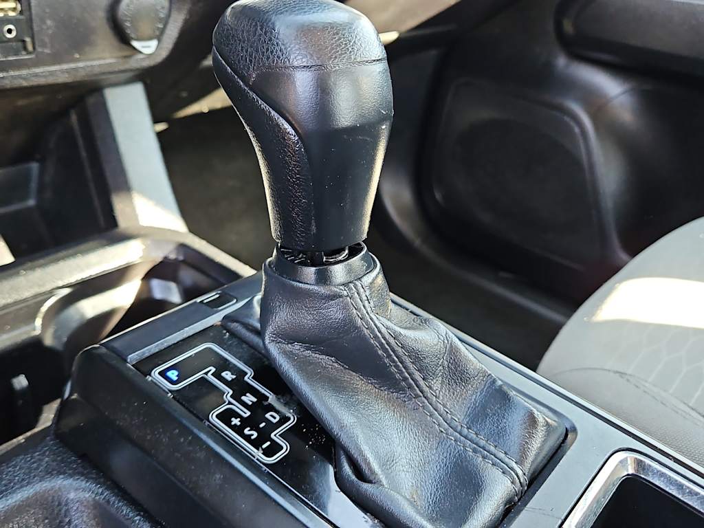 Thumbnail: 2017 Toyota Tacoma - 12