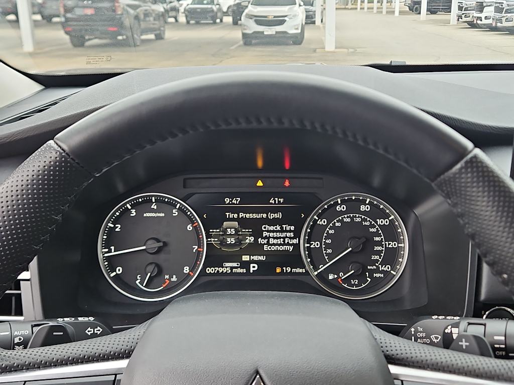 Thumbnail: 2025 Mitsubishi Outlander - 14