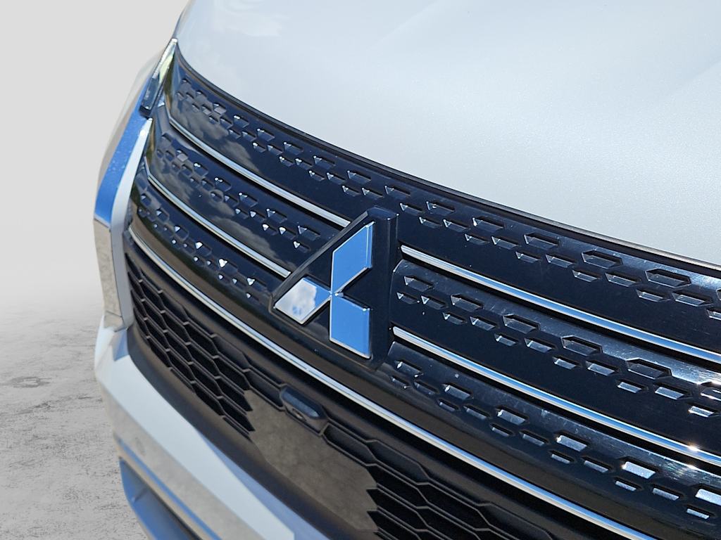 Thumbnail: 2024 Mitsubishi Outlander - 22