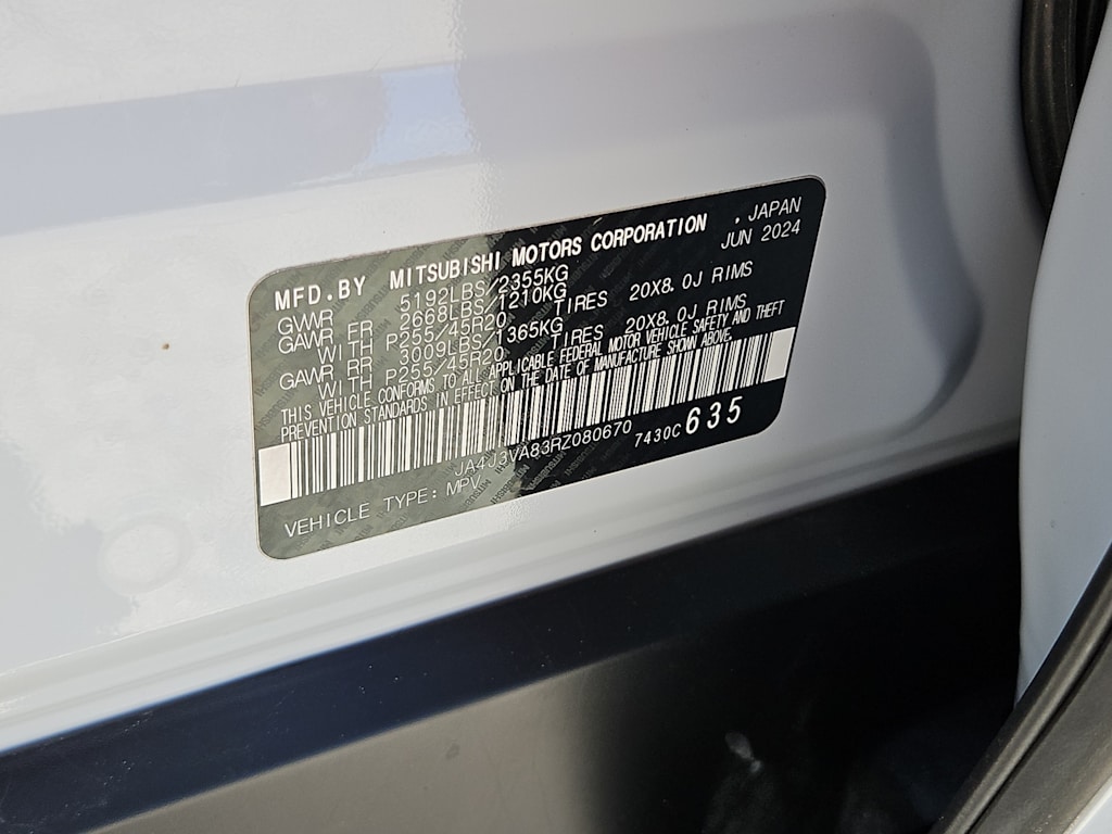 Thumbnail: 2024 Mitsubishi Outlander - 17