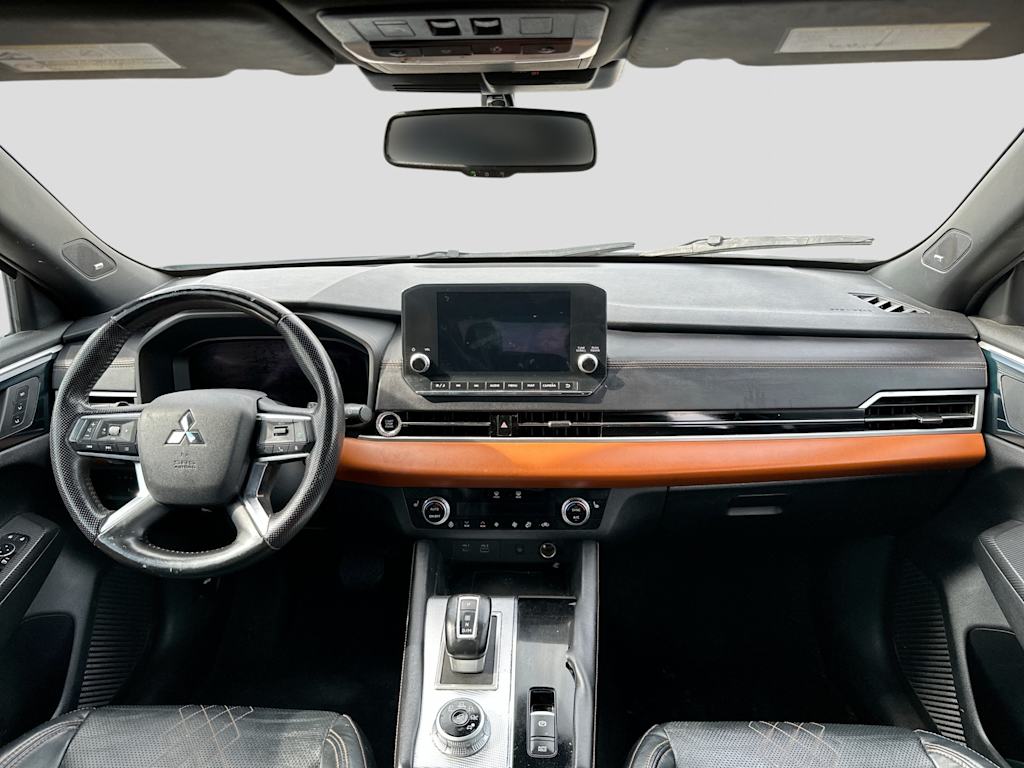Thumbnail: 2022 Mitsubishi Outlander - 2
