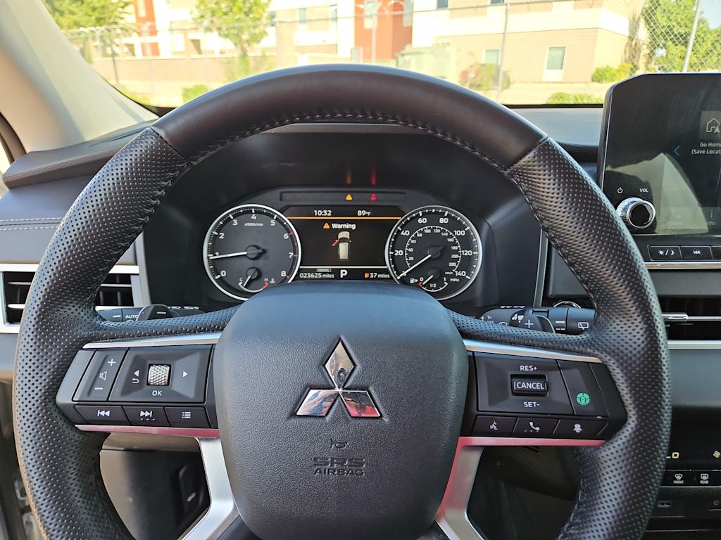Thumbnail: 2024 Mitsubishi Outlander - 10