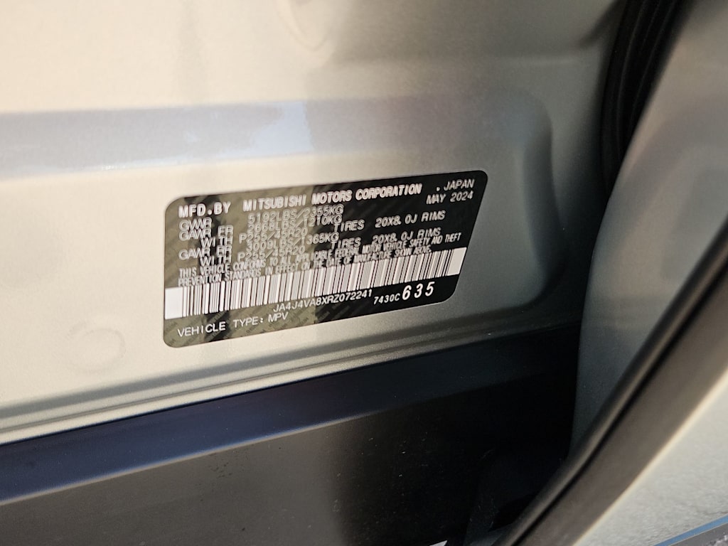 Thumbnail: 2024 Mitsubishi Outlander - 17